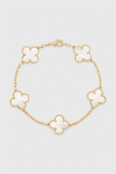 Pulsera con y Elegancia